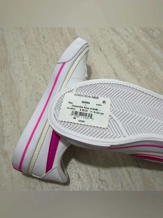 NWT Nike Little Girl Sneakers *1Y - Picture 5 of 8